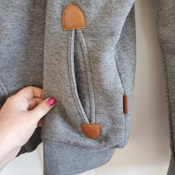 Wanakome Athena Heather Grey Full-Zip Hoodie - Picture 13 of 15